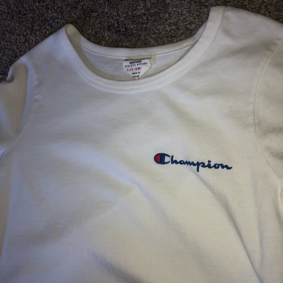 Champion Crop Top - Picture 2 of 3